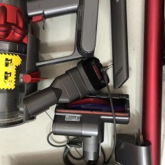 戴森(Dyson) V10 Fluffy Extra手持无线吸尘器 除螨 宠物 家庭适用